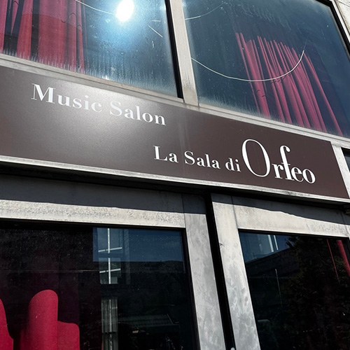 La Sala di Orfeo Music Salonの看板