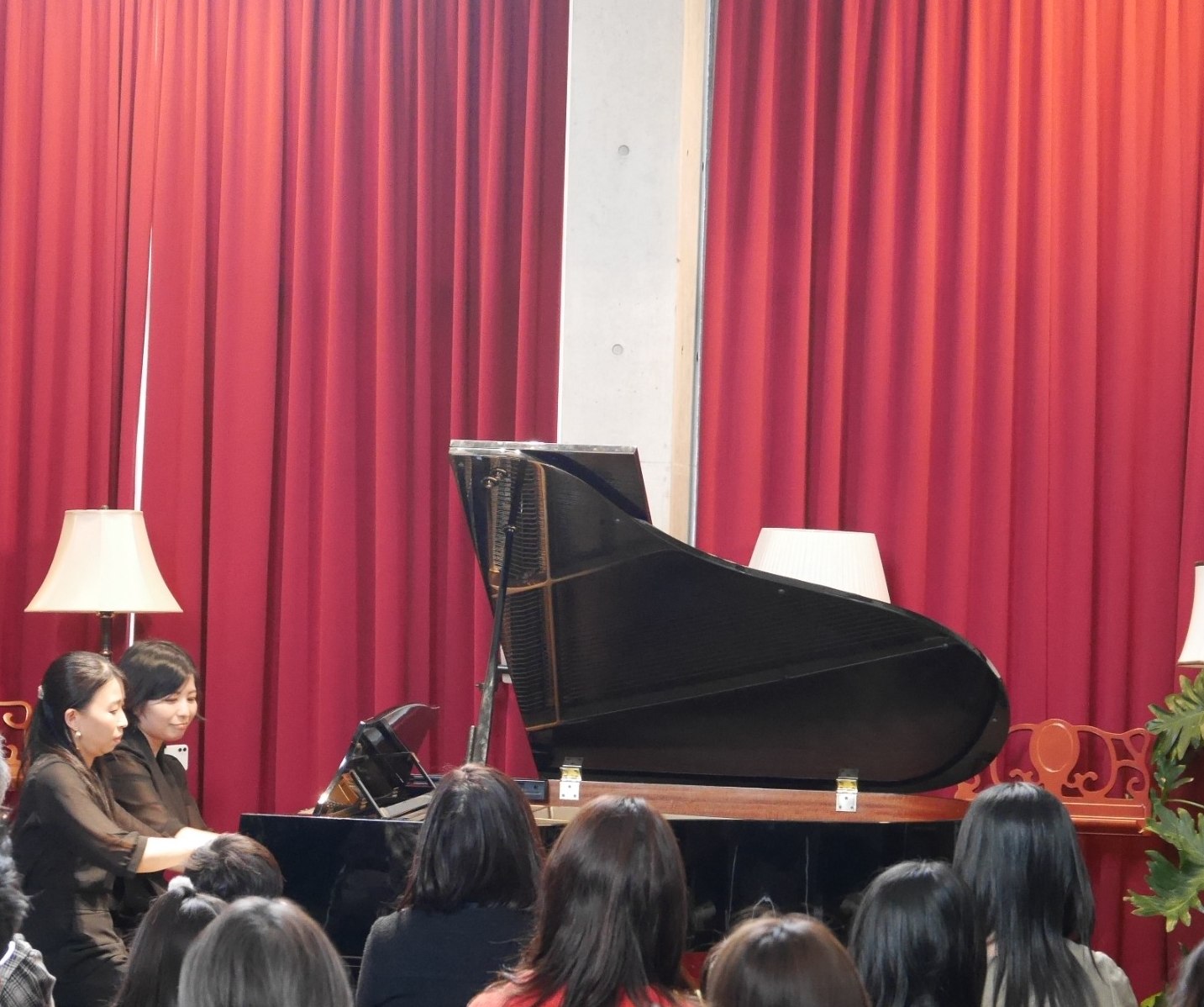 Piano Duo Ruce 演奏